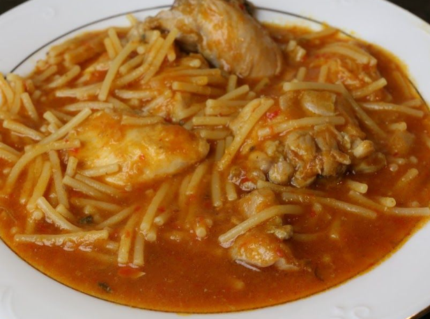 Fideos con pollo