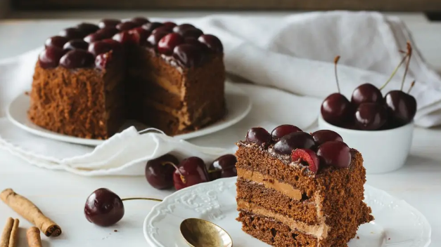 Tarta chocolate y cerezas